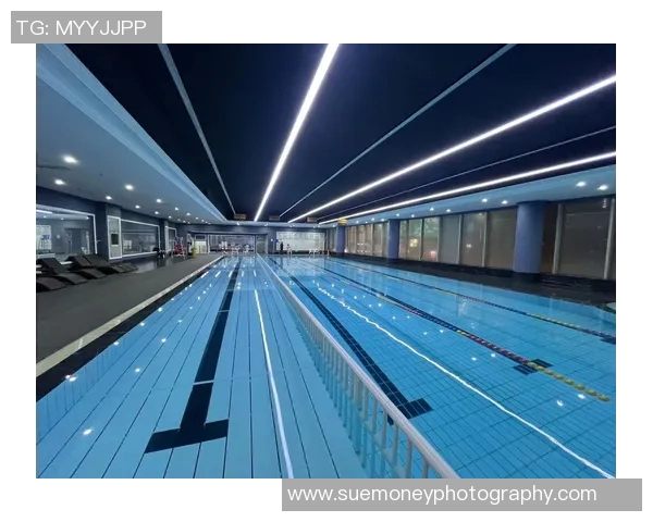 游泳助力全身健康提升，塑造强健体魄与增强心肺功能