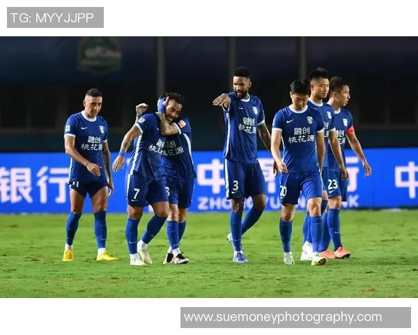 重庆足球队强势领跑邀请赛积分榜积分达到65分展现强大实力