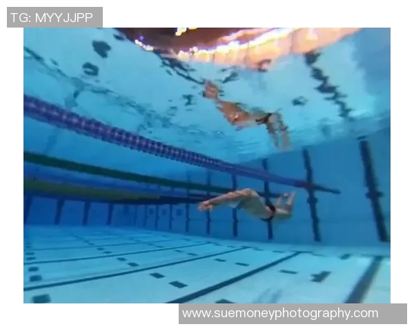 游泳训练技巧与健康益处全解析，让你轻松掌握水中运动的精髓